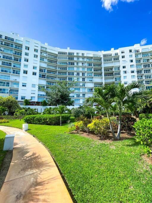 Punta Me Luxury Apartments Ocean View & Beach Front In Amara Cancún Eksteriør bilde