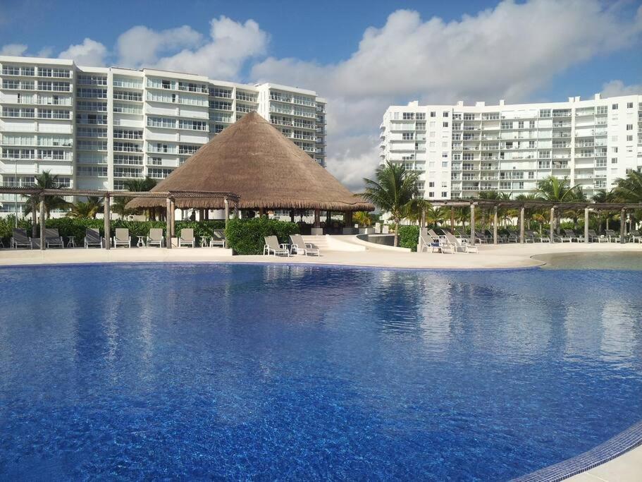 Punta Me Luxury Apartments Ocean View & Beach Front In Amara Cancún Eksteriør bilde
