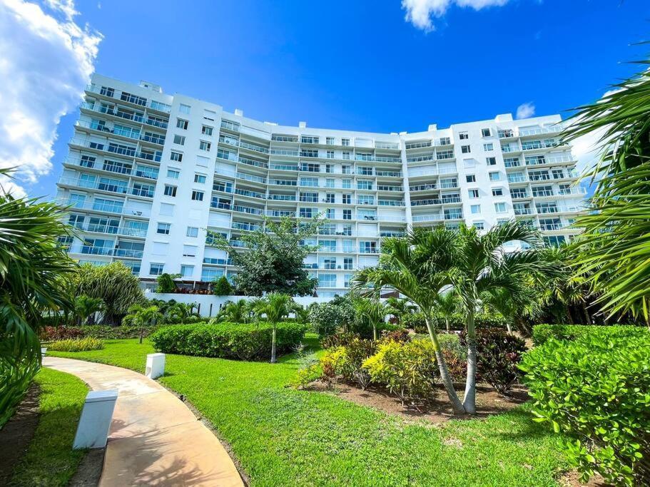 Punta Me Luxury Apartments Ocean View & Beach Front In Amara Cancún Eksteriør bilde
