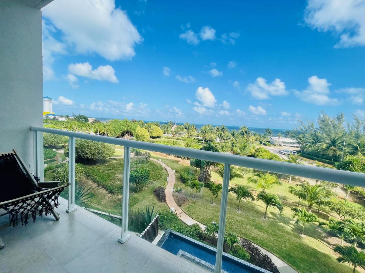 Punta Me Luxury Apartments Ocean View & Beach Front In Amara Cancún Eksteriør bilde